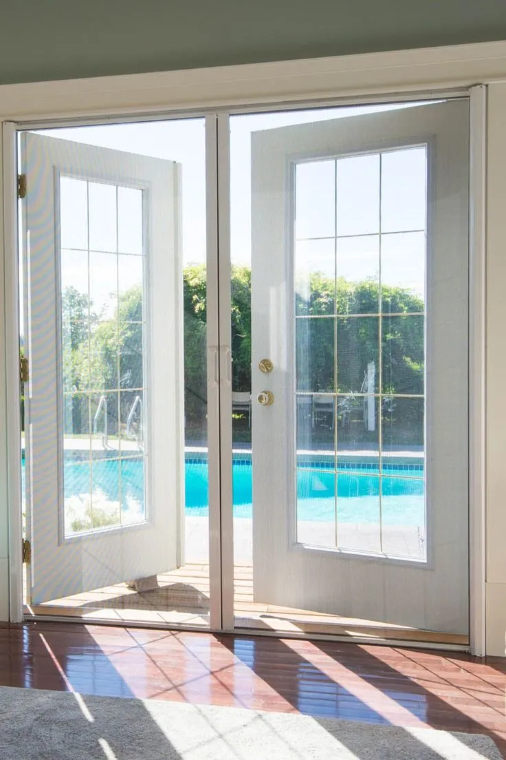 Double Phantom retractable screens